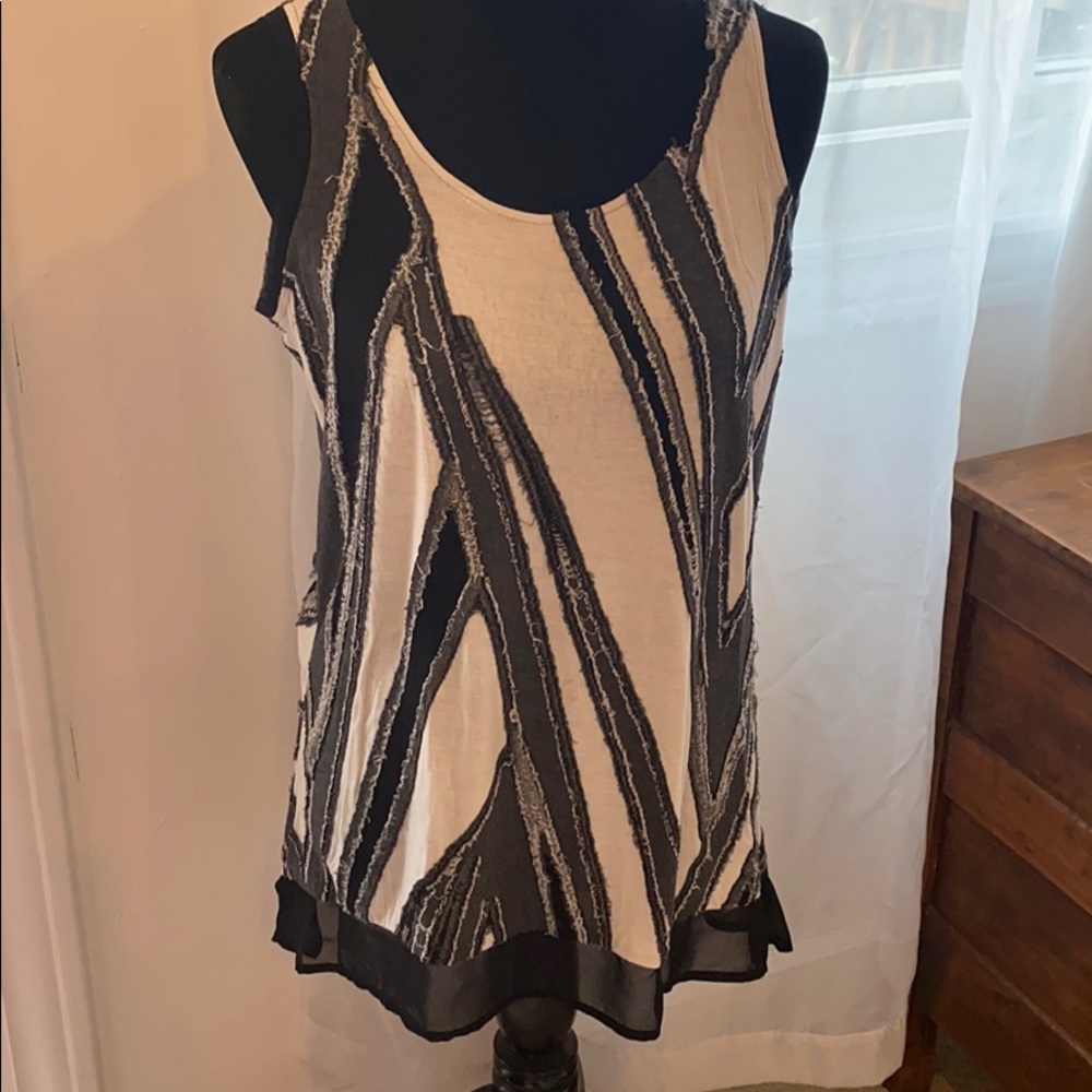Simply Vera Wang Sleeveless Top - Small